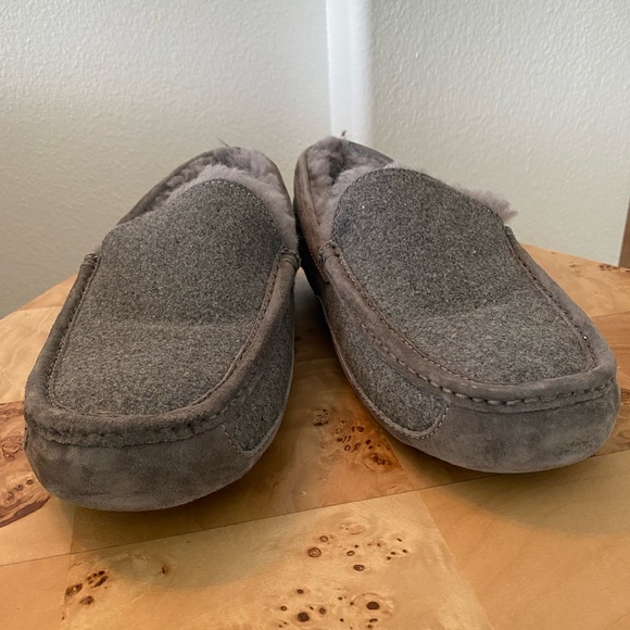 UGG Men’s Ascot Slipper - Picture 4 of 8